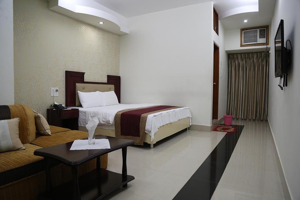 Hotel City Plaza Jessore Exterior photo